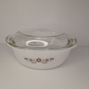 DYNAWARE PYR-O-REY  Milk Glass Casserole Dish Daisy Flower Print And Lid